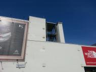 Popraskaná fasáda - chybí dilatační prvky