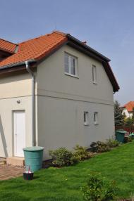 Odstranění plísní a nátěr - fasáda Satalice