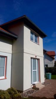 Odstranění plísní a nátěr - fasáda Satalice