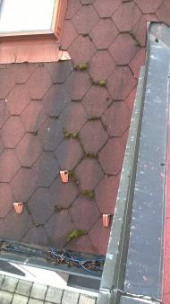 Čištění střechy od mechů a řas - Vimperk