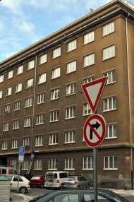 Pohled z ulice Slezské