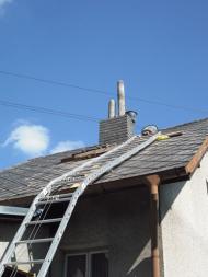 Stavba komína v Mirošovicích