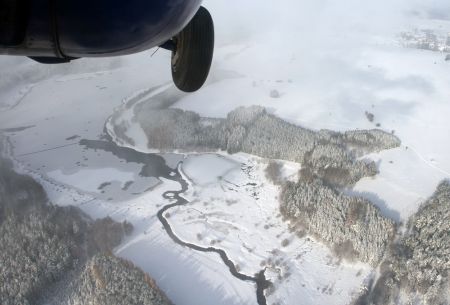 Montáž stožárů s vrtulníkem